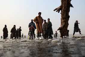 Cold Weather In Kashmir