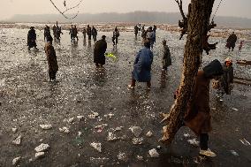 Cold Weather In Kashmir