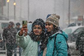 Snowfall In Srinagar