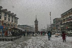 Snowfall In Srinagar