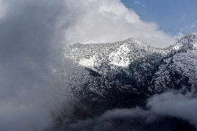 Snow Peak Mountains In Himachal Pradesh