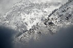 Snow Peak Mountains In Himachal Pradesh