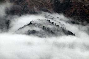 Snow Peak Mountains In Himachal Pradesh