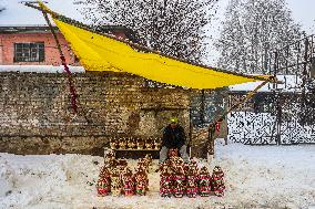 Heavy Snowfall In Kashmir