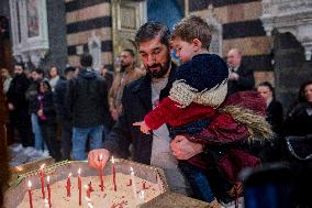 Syrian Christians Celebrate Christmas Eve At Olive Church - Damascus