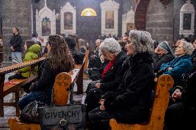 Syrian Christians Celebrate Christmas Eve At Olive Church - Damascus