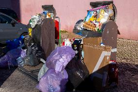 Lisbon Braces For Christmas Strike As Rubbish Collectors Challenge Minimum Service Rules