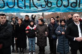 A Chain Of Unity Has Been Formed In Tbilisi