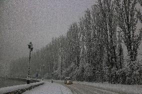 Heavy Snowfall In Kashmir Valley