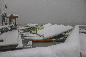 Heavy Snowfall In Kashmir Valley