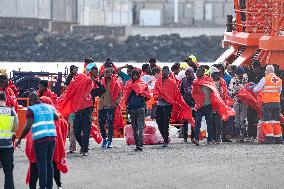 Nearly 240 people arrive in four cayucos to Lanzarote