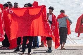 Nearly 240 people arrive in four cayucos to Lanzarote