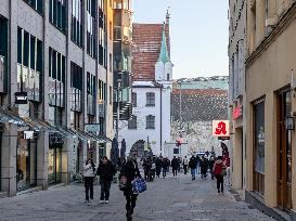 After Christmas Shopping In Munich