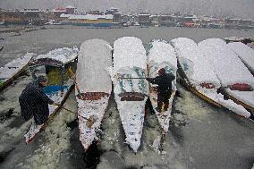 Heavy Snowfall Disrupts Life In Kashmir