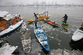 Heavy Snowfall Disrupts Life In Kashmir