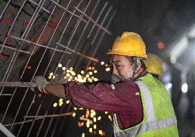 World's Longest Expressway Tunnel Under Construction - China