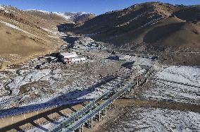 World's Longest Expressway Tunnel Under Construction - China