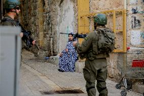 Israeli Security Measures in Hebron Old City