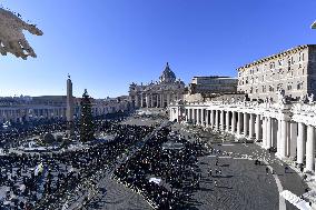 Pope Francis Delivers Angelus Prayer - Vatican