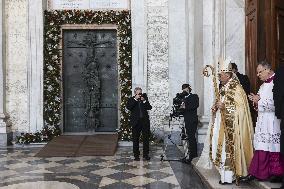 Cardinal Baldassare Reina opens the Holy Door of Rome's St. John - Vatican