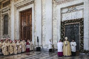 Cardinal Baldassare Reina opens the Holy Door of Rome's St. John - Vatican