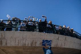 La Torre honors volunteers and victims of the DANA next to the 'Solidarity Bridge'