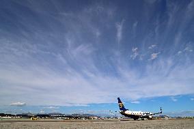 Barcelona airport aircraft on the runway