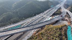 Rongan-Congjiang Expressway OpenIng in Liuzhou