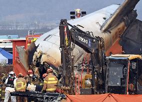 Plane crash kills 179 in S. Korea