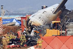 Plane crash kills 179 in S. Korea