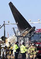 Plane crash kills 179 in S. Korea