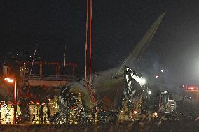 Plane crash kills 179 in S. Korea