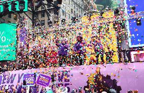 Confetti Test In Times Square - NYC