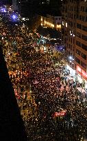 Over 100,000 People Protest - Valencia