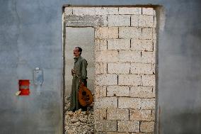 Oud Player And Singer Lost His Home - Idlib