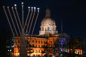 Fifth Night Of Chanukah Celebrated In Edmonton