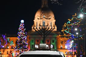 Fifth Night Of Chanukah Celebrated In Edmonton