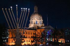 Fifth Night Of Chanukah Celebrated In Edmonton