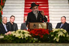 Fifth Night Of Chanukah Celebrated In Edmonton