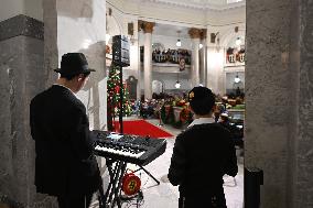 Fifth Night Of Chanukah Celebrated In Edmonton