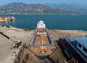 China First Pure Electric Clean Drift Transfer Ship