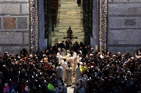 Pisa Enters The Jubilee. Inaugural Procession From The Baptistery To The Duomo