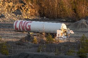 Accident involving LNG tanker trucks