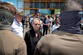 PM Bayrou Pays Tribute To Captain Florian Monnier - Mayotte