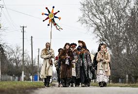 Garden of Nativity Scenes cultural project performs in frontline villages of Zaporizhzhia region