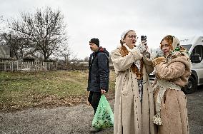 Garden of Nativity Scenes cultural project performs in frontline villages of Zaporizhzhia region