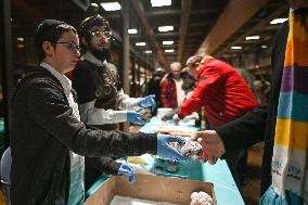 Fifth Night Of Chanukah Celebrated In Edmonton