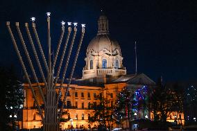 Fifth Night Of Chanukah Celebrated In Edmonton