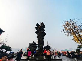 Hongya Cave in Chongqing