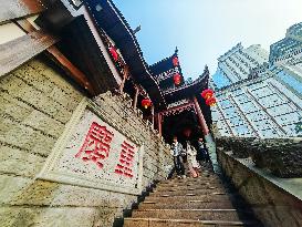 Hongya Cave in Chongqing